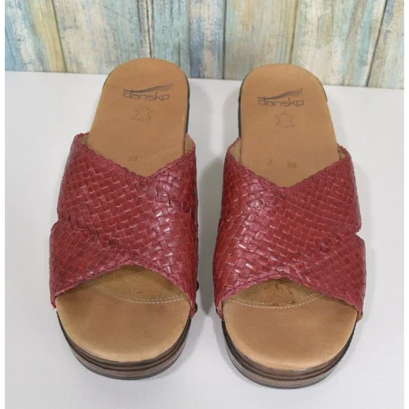 Dansko Mila Clogs Size 8.5-9 (39) Red Woven Studded Sandals - Picture 2 of 11
